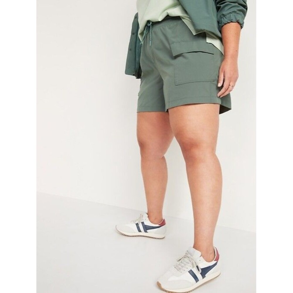 Old Navy 2X StretchTech Cargo Shorts